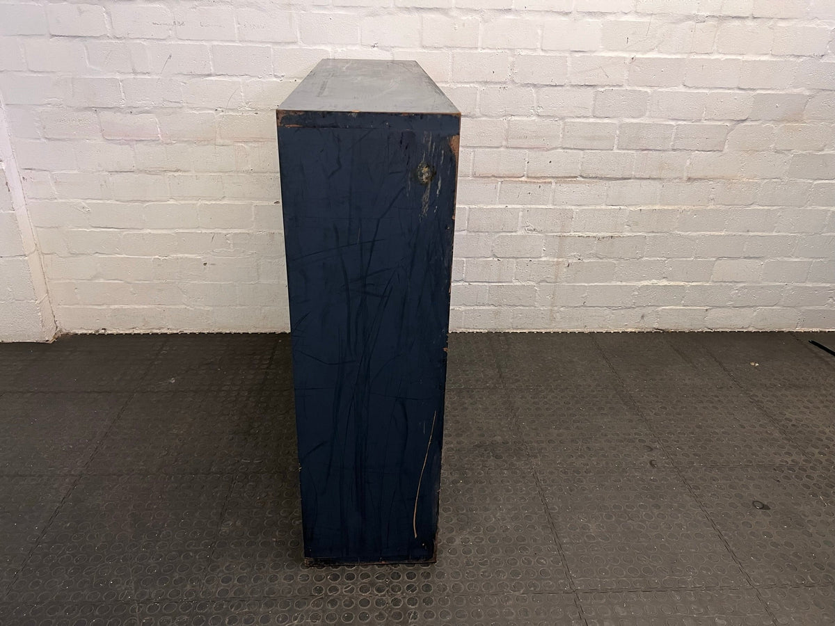 2 Division Grey Shelf (Some Wood Chipping) - REDUCED