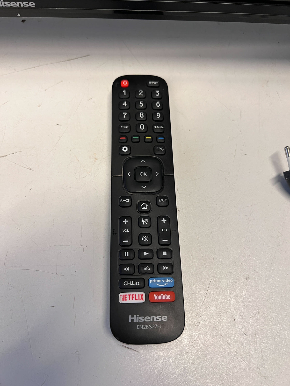 43" Black SMART TV with Remote – Good Condition, Minor Scratches