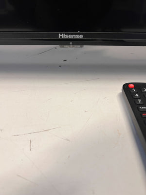 43" Black SMART TV with Remote – Good Condition, Minor Scratches