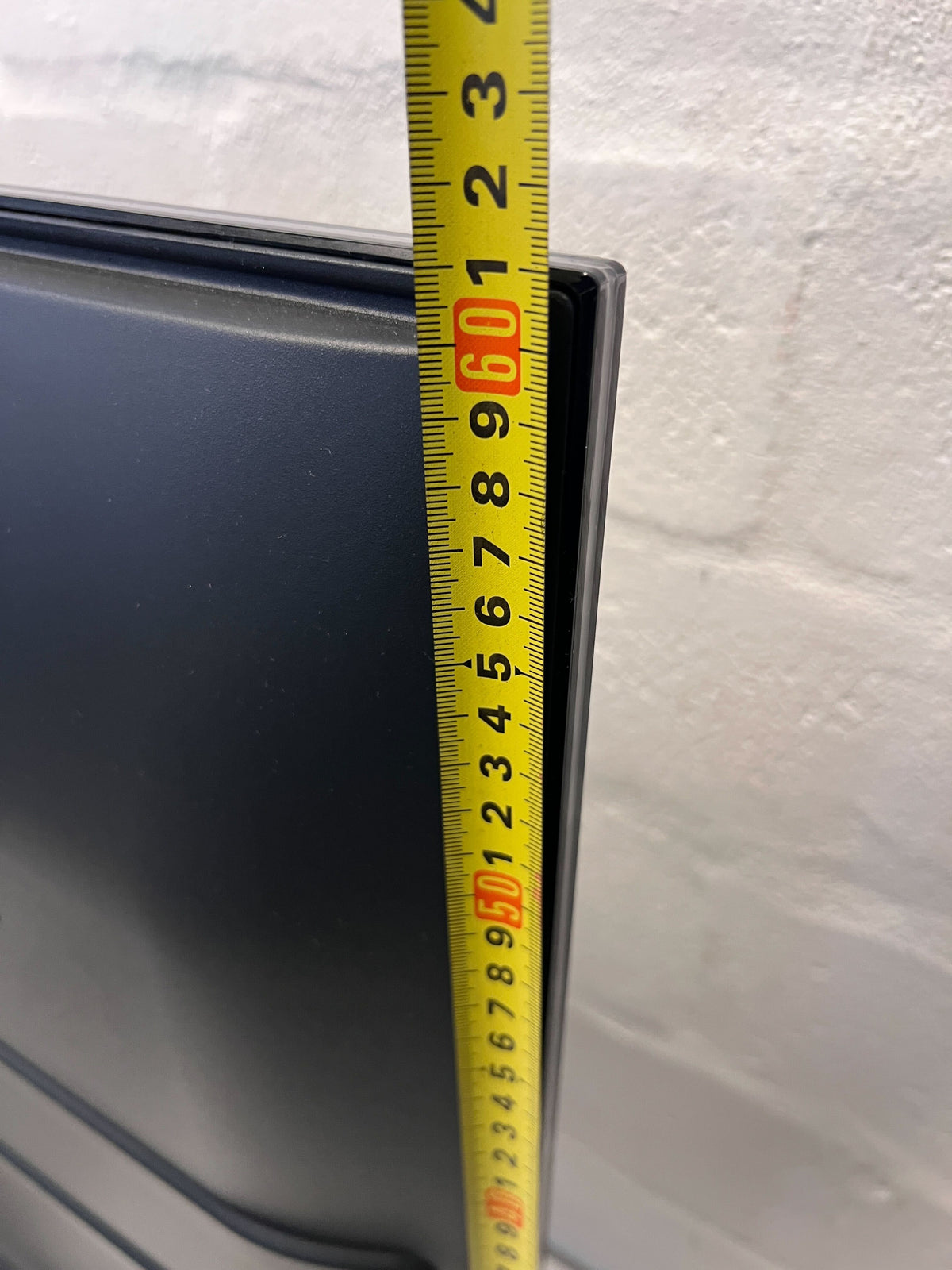 43" Black SMART TV with Remote – Good Condition, Minor Scratches