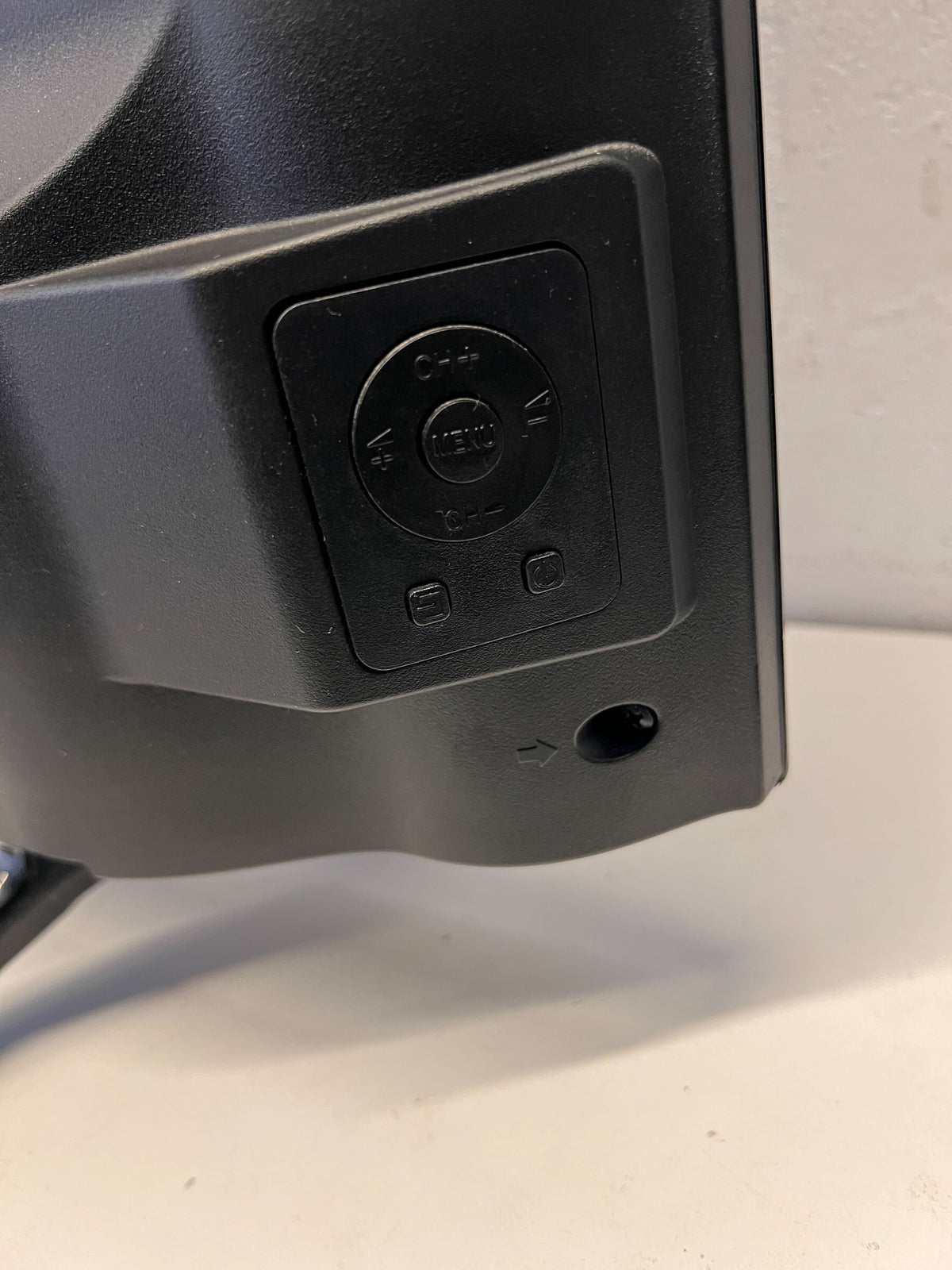 50" Hisense Smart TV with Remote – Excellent Condition