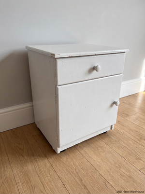 Anouk Vintage Side Table - Noticeable Water Stains on Top - 2ndhandwarehouse.com