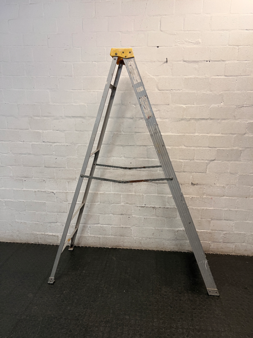 8-Step Aluminium A-Frame Ladder