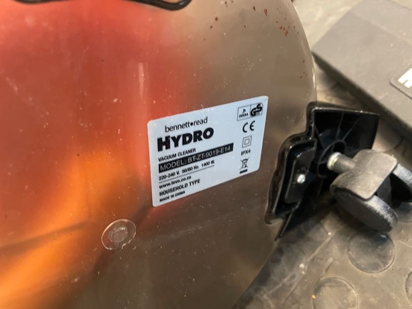 Bennett Read Hydro Wet & Dry Vacuum Cleaner