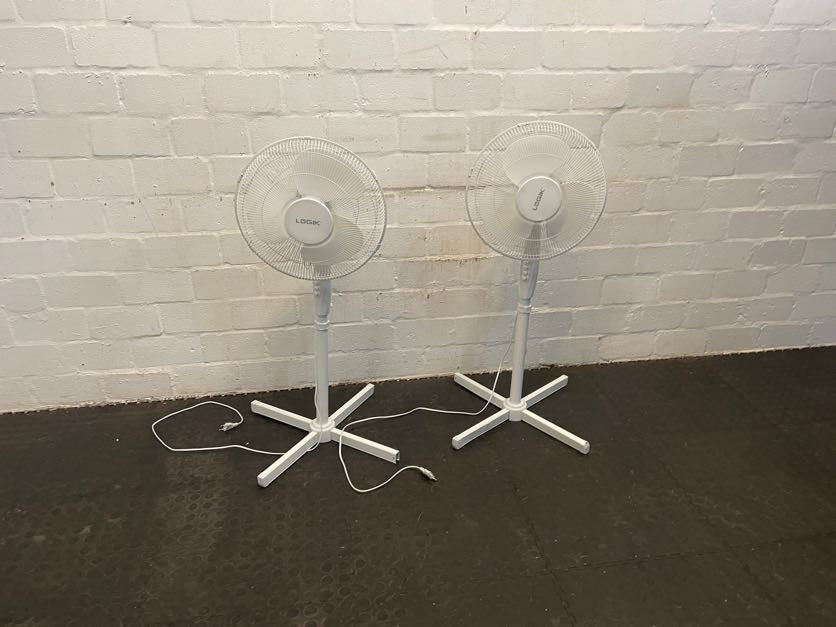 White Logik Floor Standing Fan 40cm