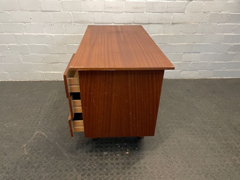 RHS 3 Drawer Desk (Chipped Edge)