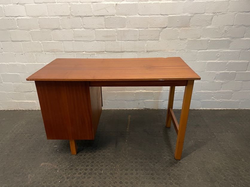 RHS 3 Drawer Desk (Chipped Edge)