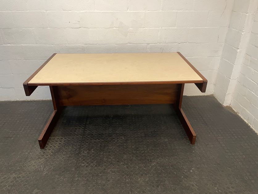 Cream Top Simple Office Desk