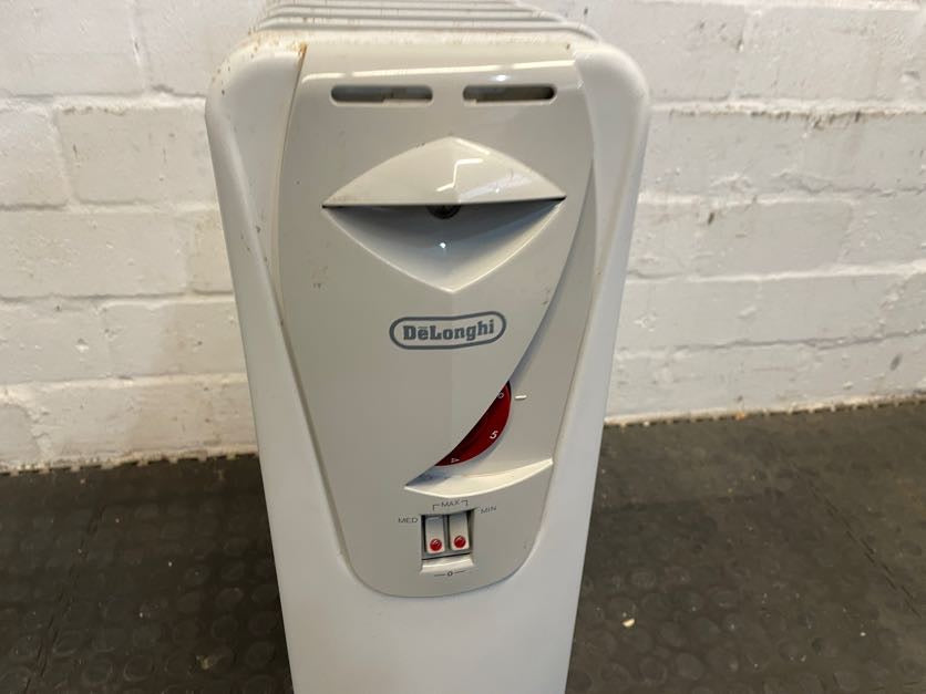 DeLonghi 12 Fin Oil Heater - PRICE DROP