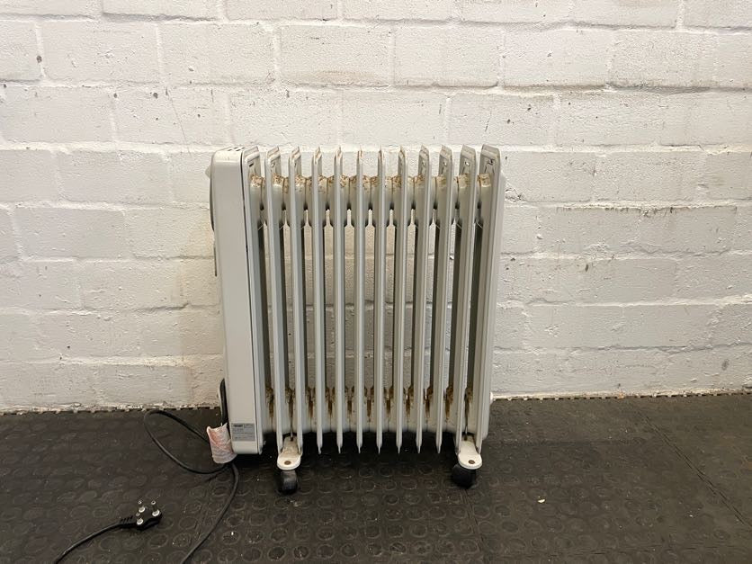 DeLonghi 12 Fin Oil Heater - PRICE DROP - 2ndhandwarehouse.com