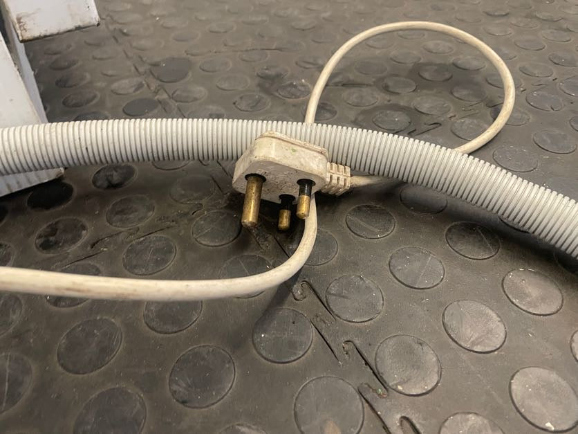 Bosch Dishwasher (Dent on the Side)