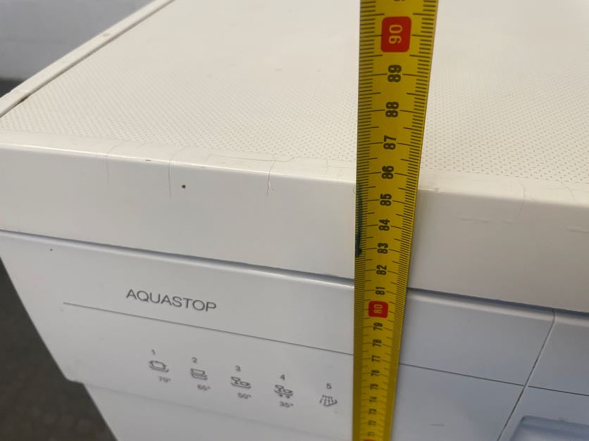 Bosch Dishwasher (Dent on the Side)