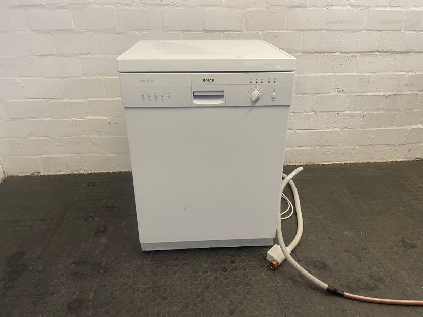 Bosch Dishwasher (Dent on the Side) | 2ndhandwarehouse.com