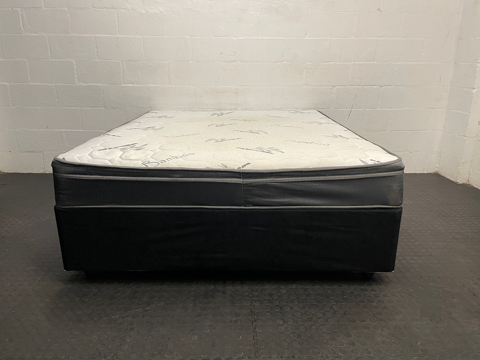 Bed of Dreams Pillow Top Comfort Queen Base Set