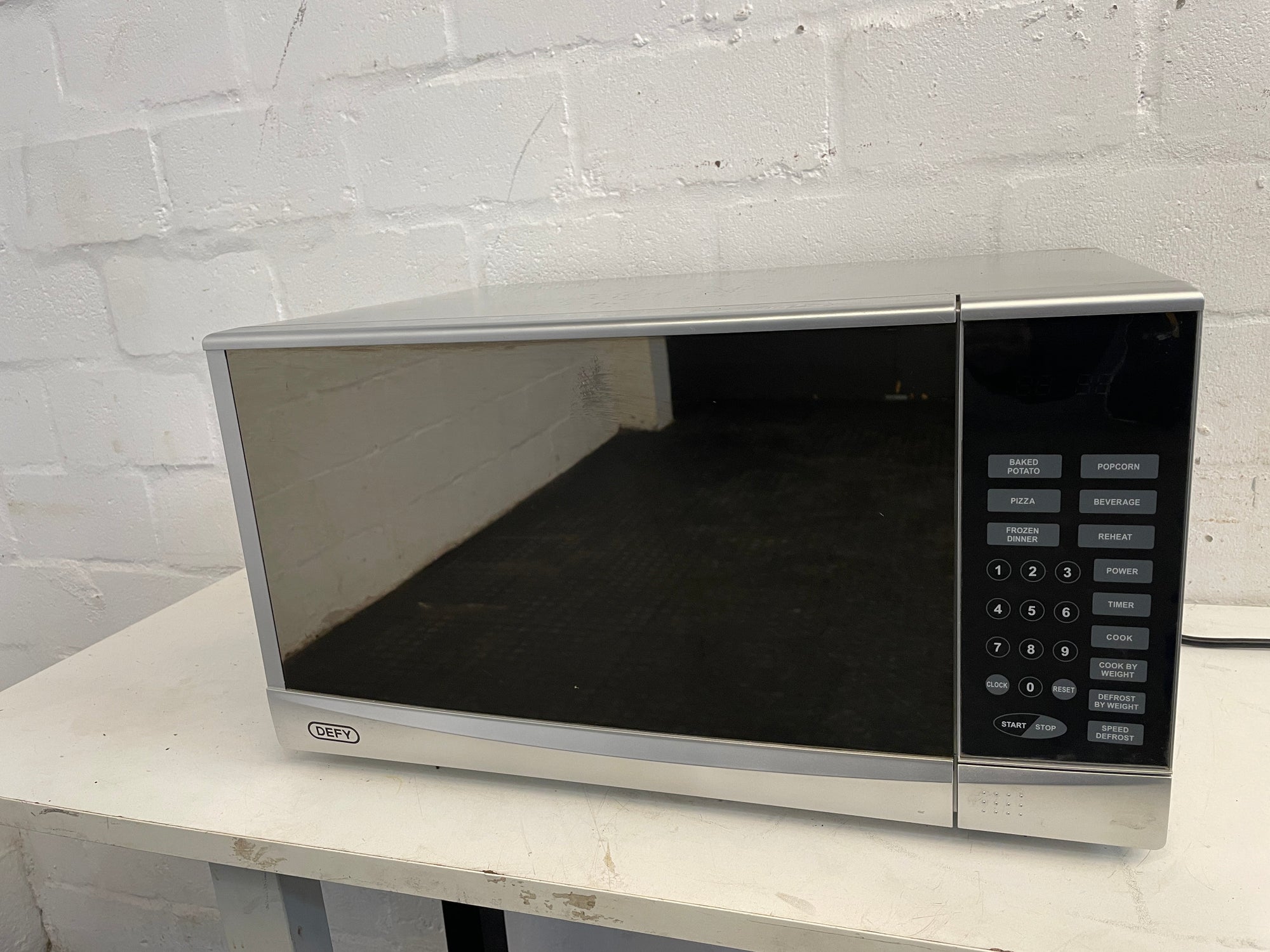 Defy Mirror Finish Microwave (Does not Work) - REDUCED