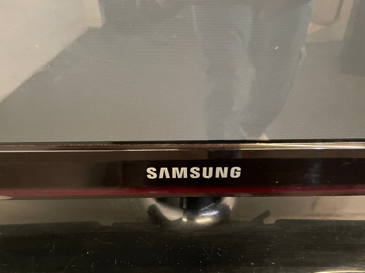 50inch Samsung TV PS50C431A2 (Screen Cracked/ No Picture) - PRICE DROP