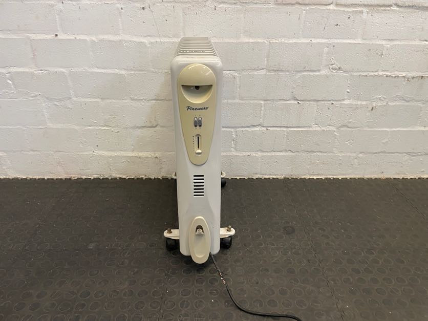 Pineware 12 Fin Oil Heater 2000w - PRICE DROP
