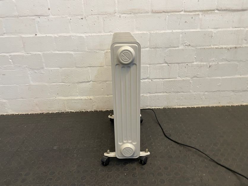 Pineware 12 Fin Oil Heater 2000w - PRICE DROP