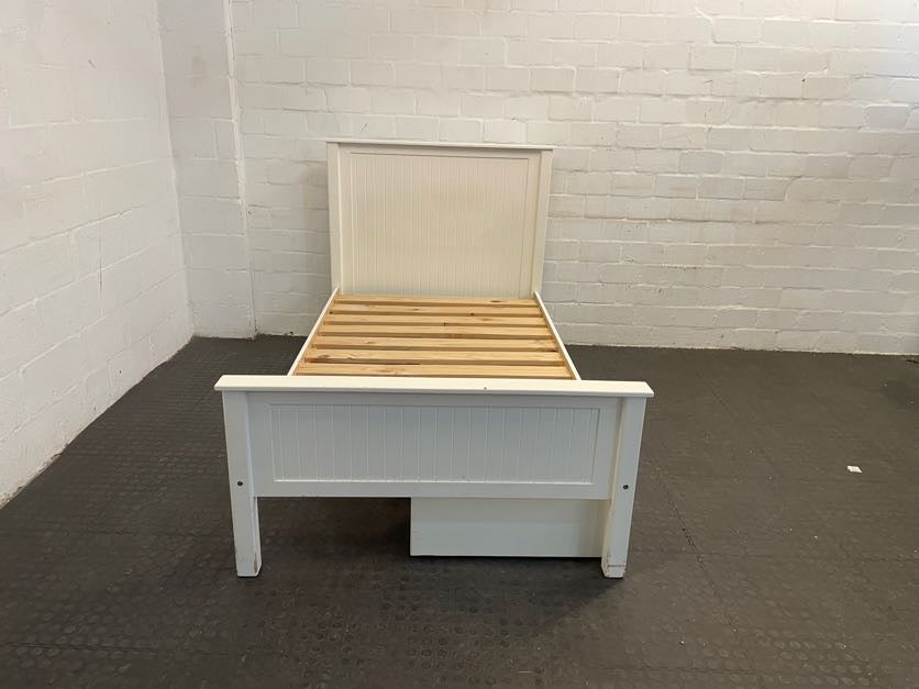 3/4 White Bed with Storage Drawers