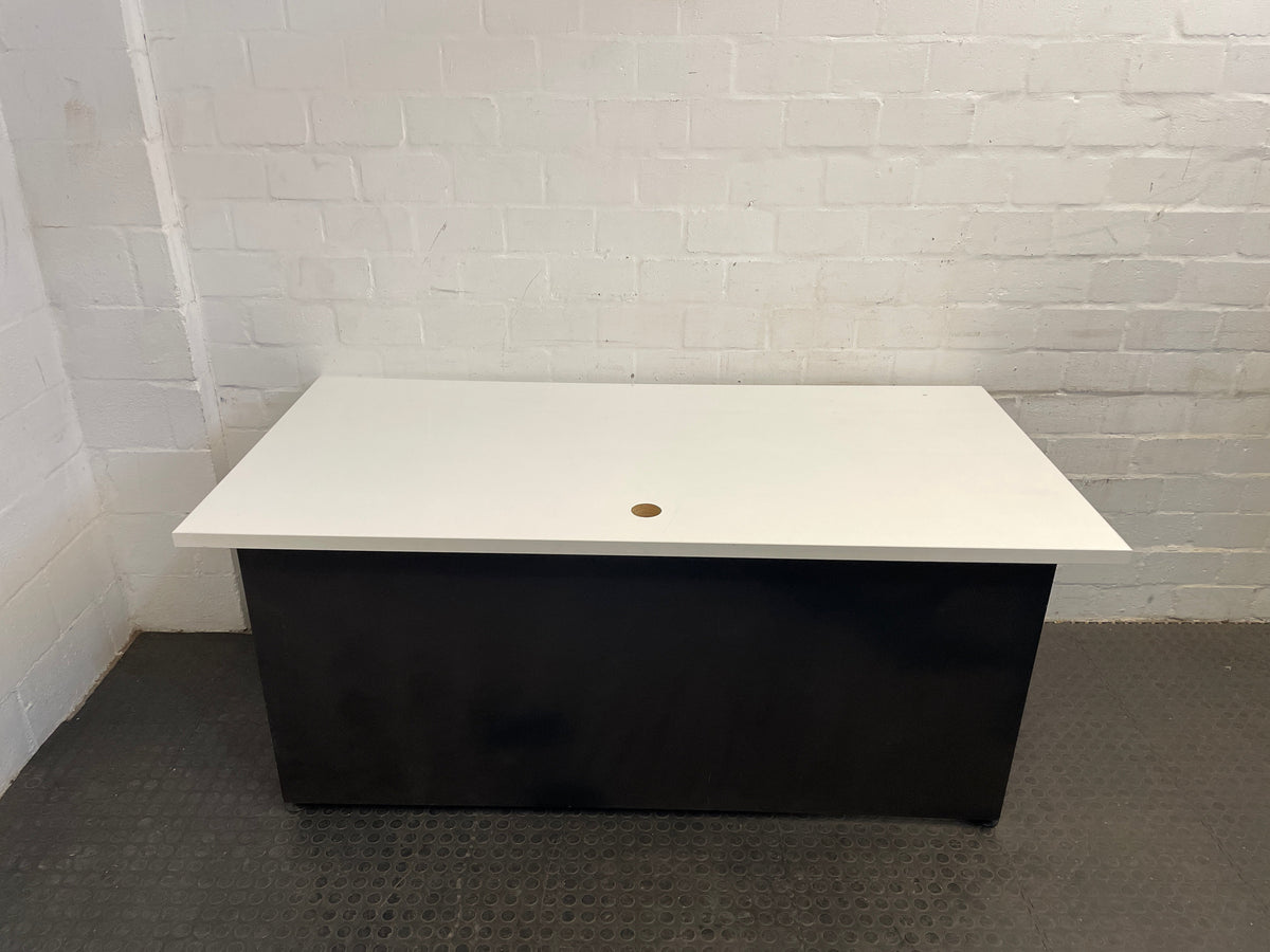 Whiteboard Desk (with Front Cover)