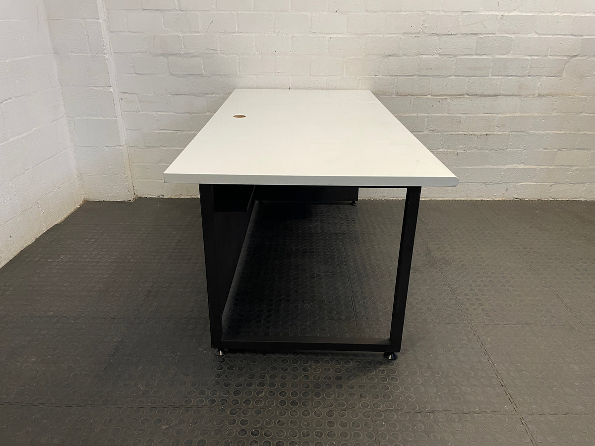 Whiteboard Desk (with Front Cover)