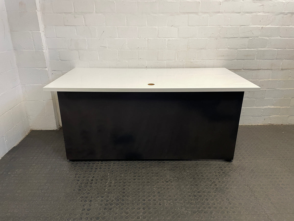 Whiteboard Desk (with Front Cover)