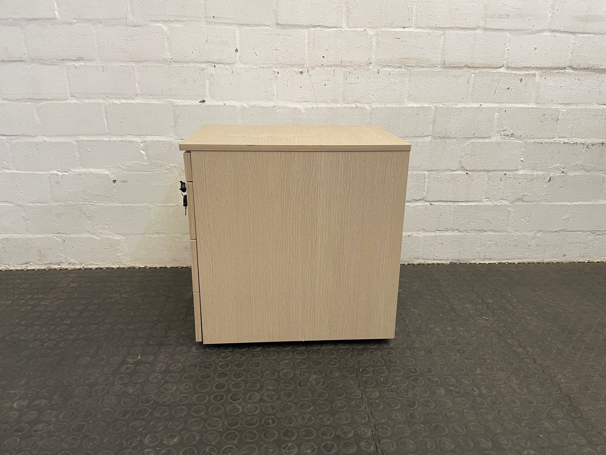Light Wood Print Four Drawer Credenza - PRICE DROP - 2ndhandwarehouse.com