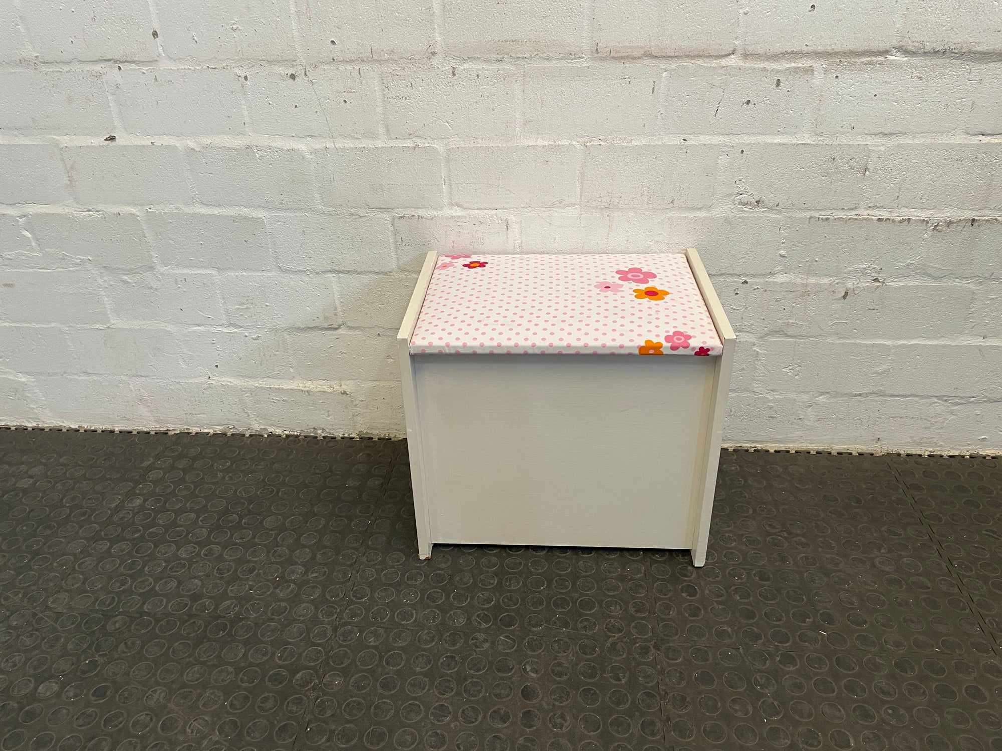 Flower and Polka Dot Print White Box Chair