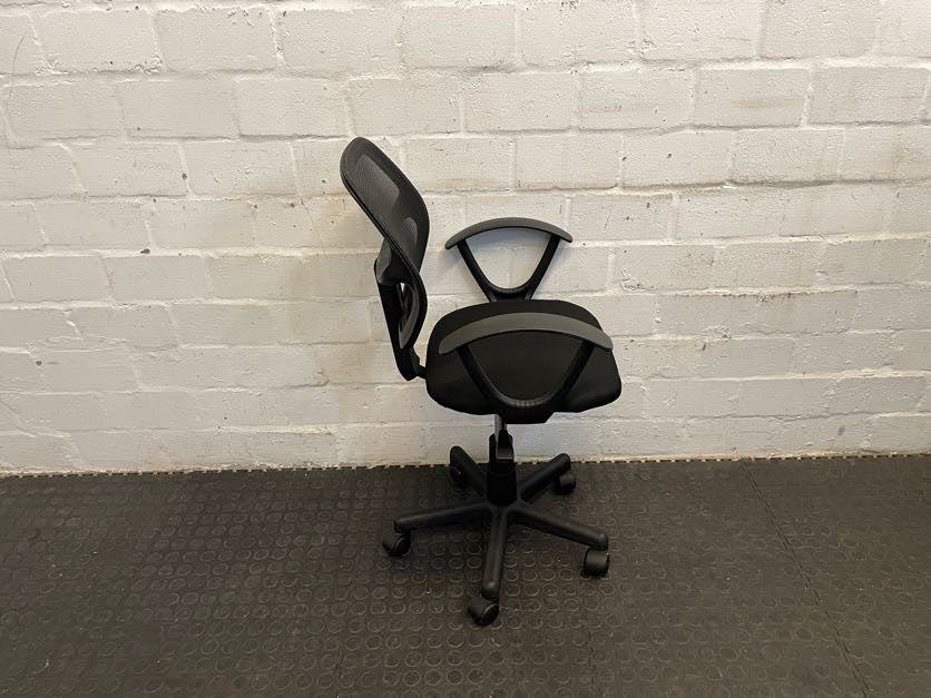Mesh Back Office Chair with Arms