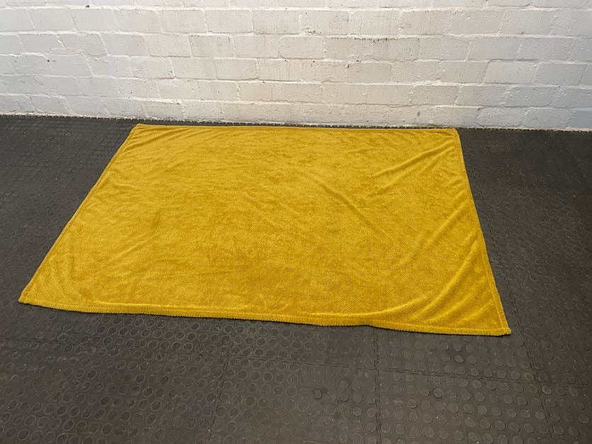 Mustard Throw