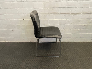 Black Pleather Ribbed Visitors Chair (Peeling)