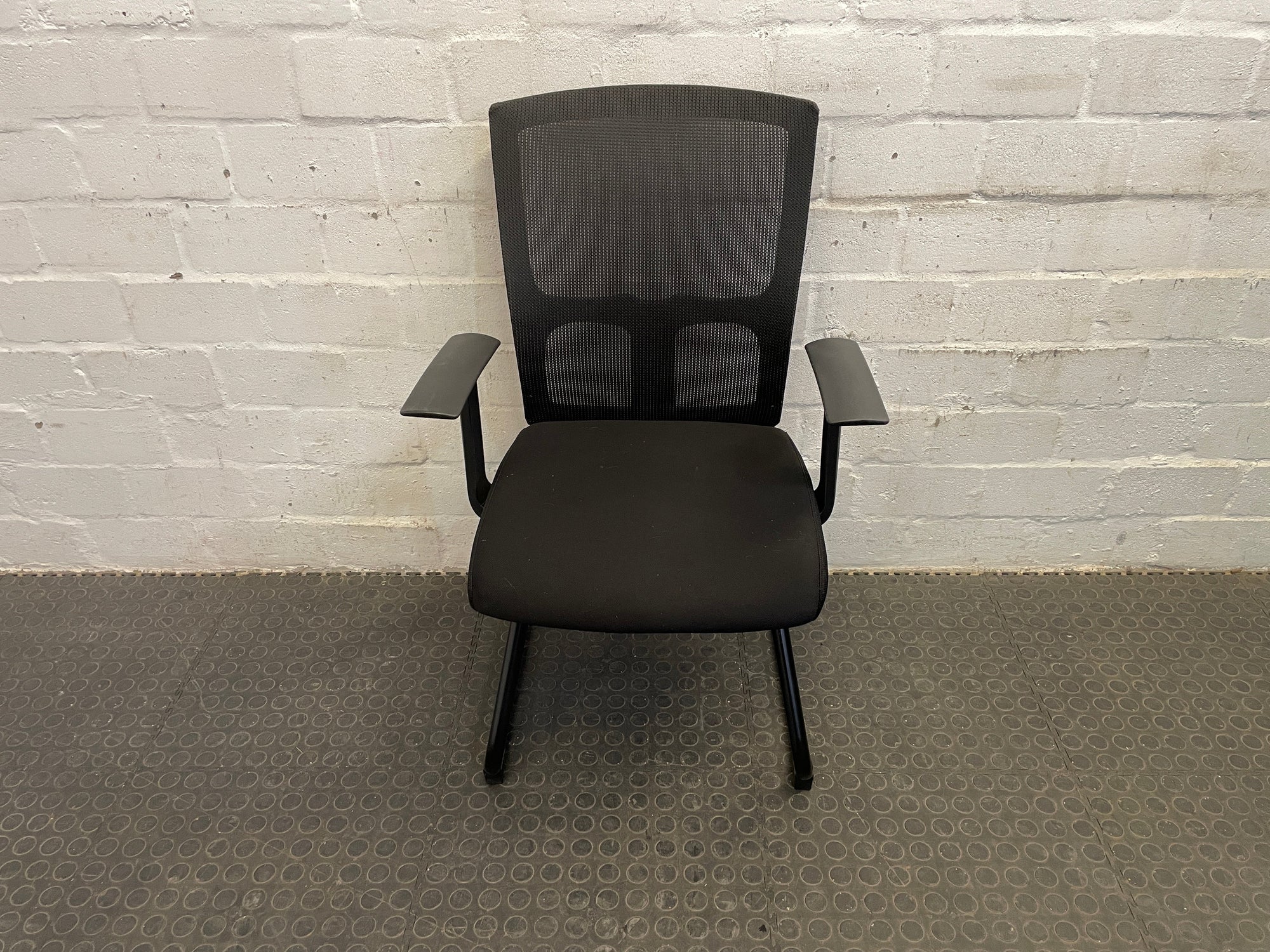 Black Mesh Back Office Visitors Chair