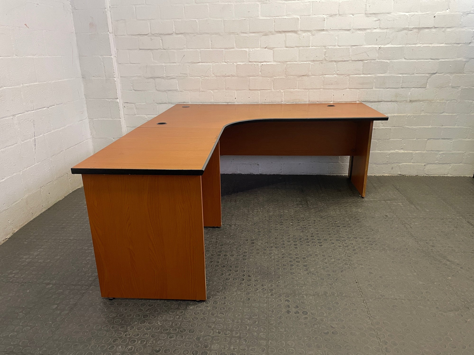 Two Seater L-Shaped Cluster Desk