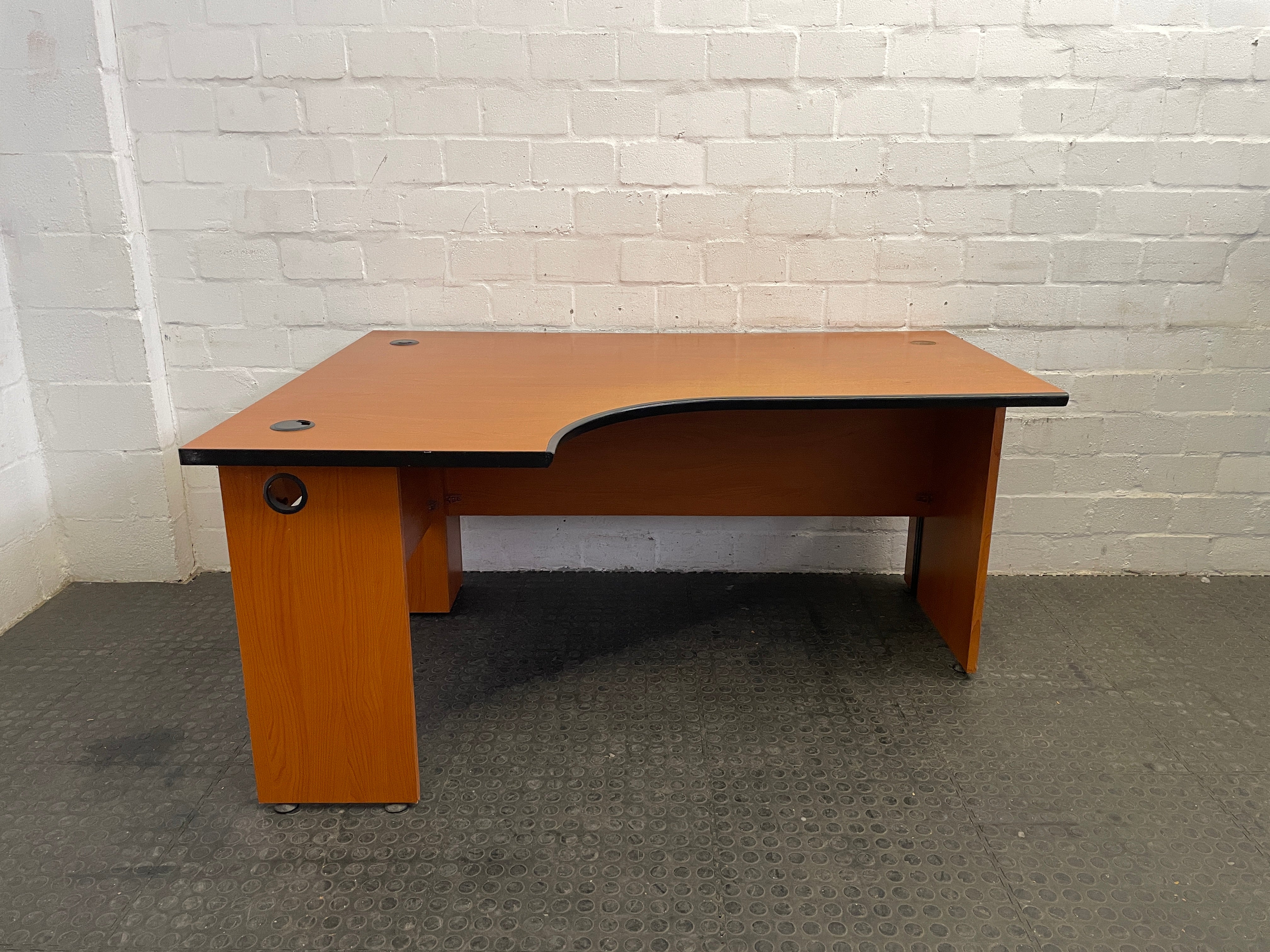 Second hand deals l shaped desk