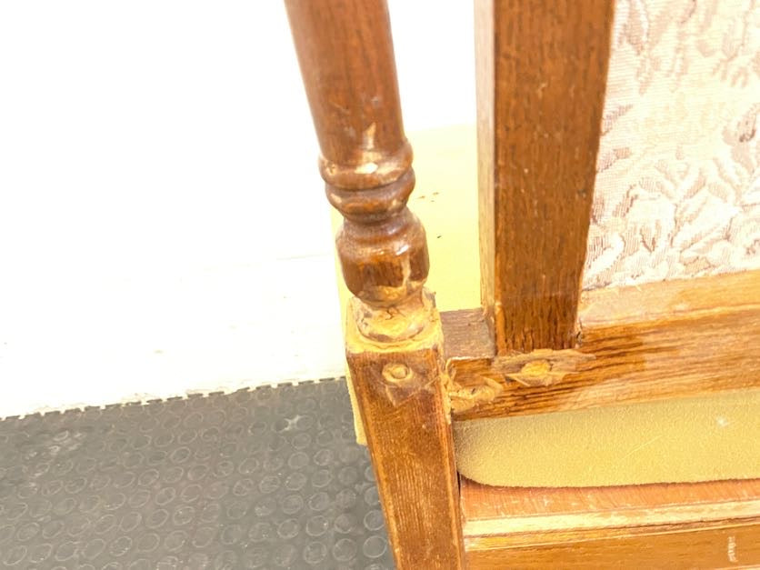 Oak Floral Cushioned Dining Room Chair (No Arm Rests/Foam Replacing Missing Cushion) - PRICE DROP