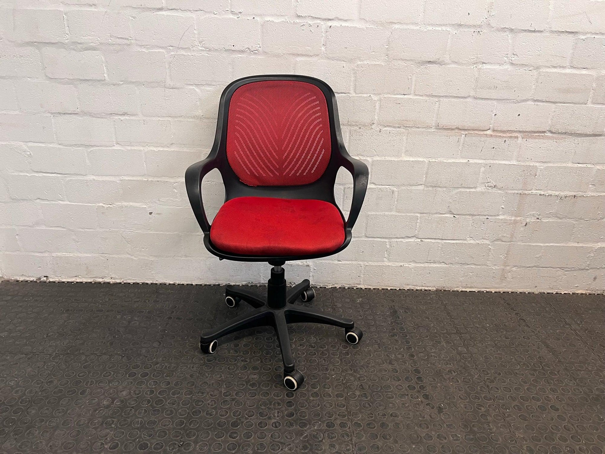 Red Gauze Mesh Office Armchair On Wheels