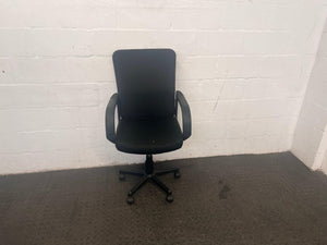 Black Mesh Office Armchair on wheels(Broken)