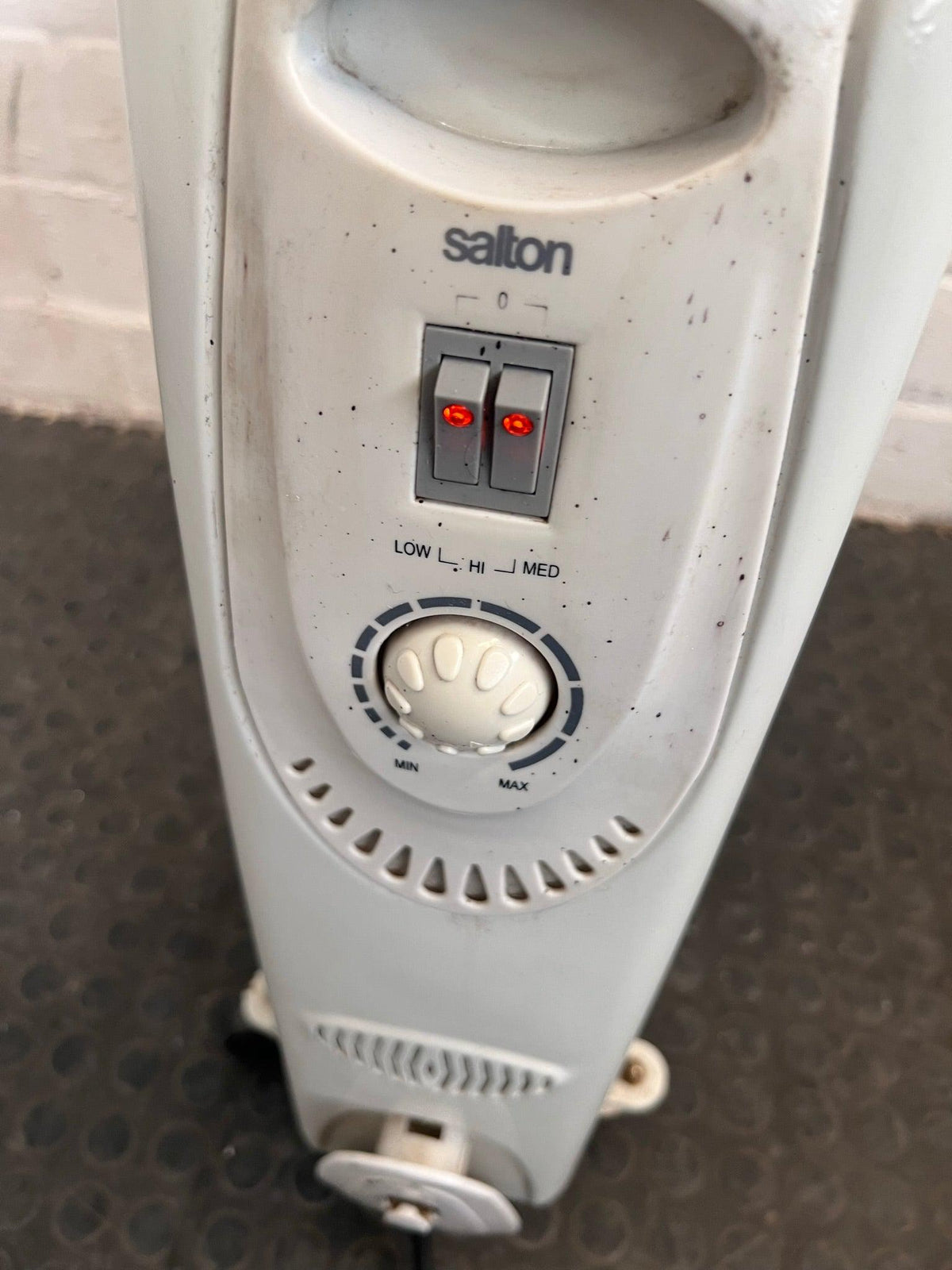 Salton 11 Fin Oil Heater - PRICE DROP