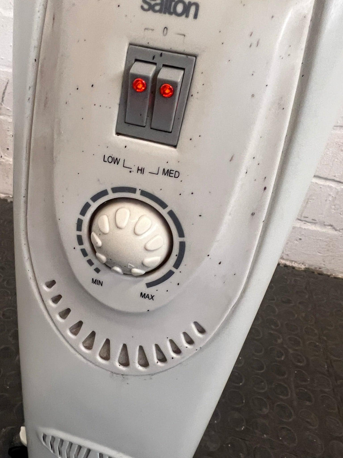 Salton 11 Fin Oil Heater - PRICE DROP