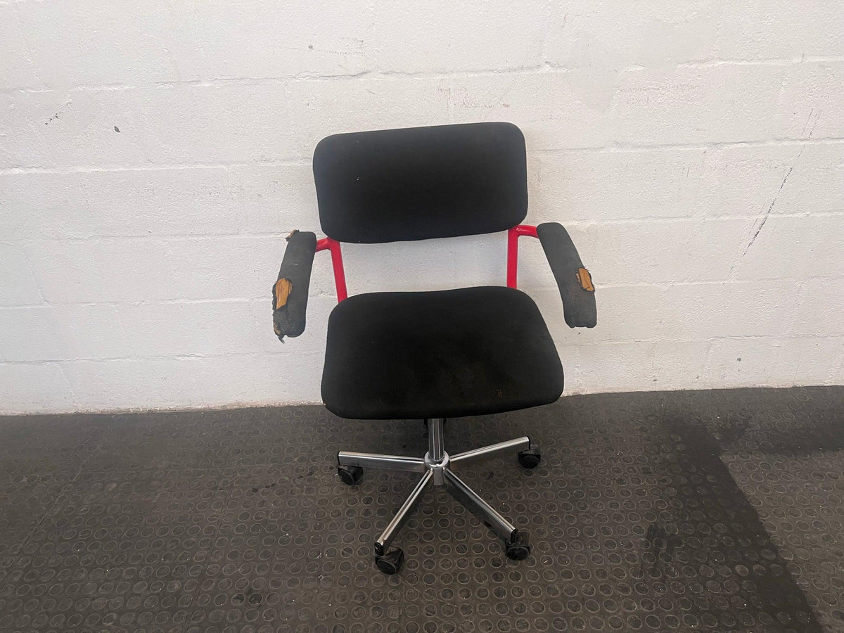 Black Mid-Back Office Chair with Red Frame (Damaged Arm Rests)