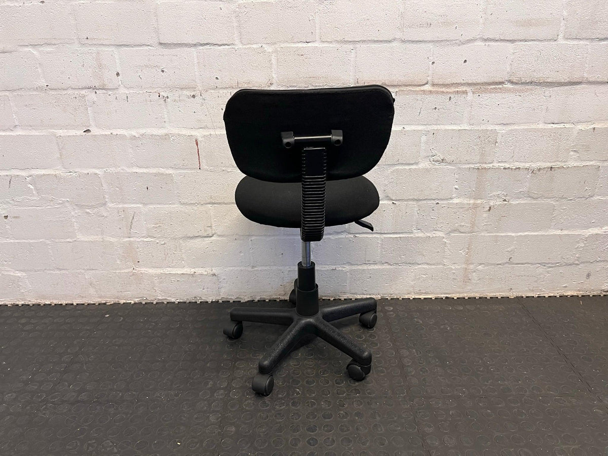 Black Material Mid-Back Desk Chair