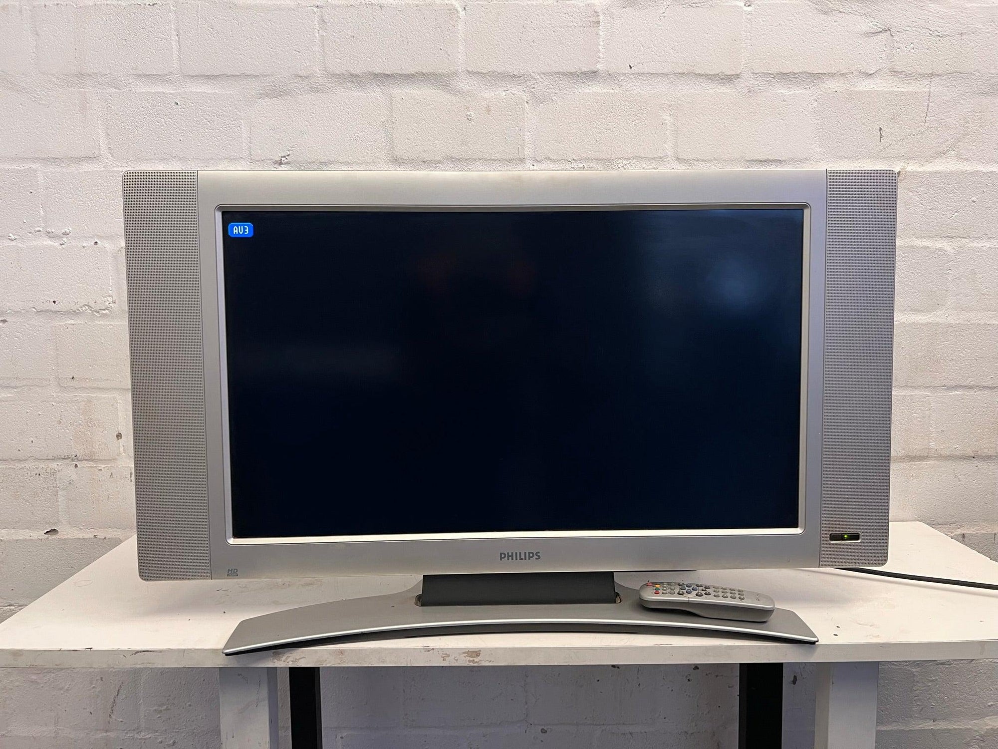 Philips TV with Remote (32TA1000)