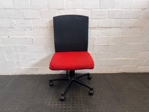 Black and Red Office Chair On Wheels (Hydraulics Not Working & No Arm Rests) - REDUCED