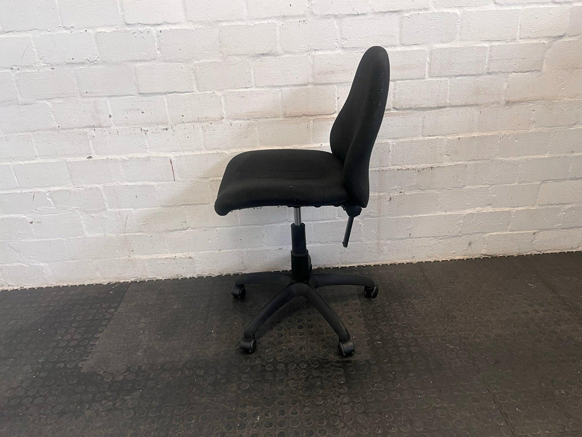 Black Fabric Mid-Back Office Chair On Wheels (No Arms)