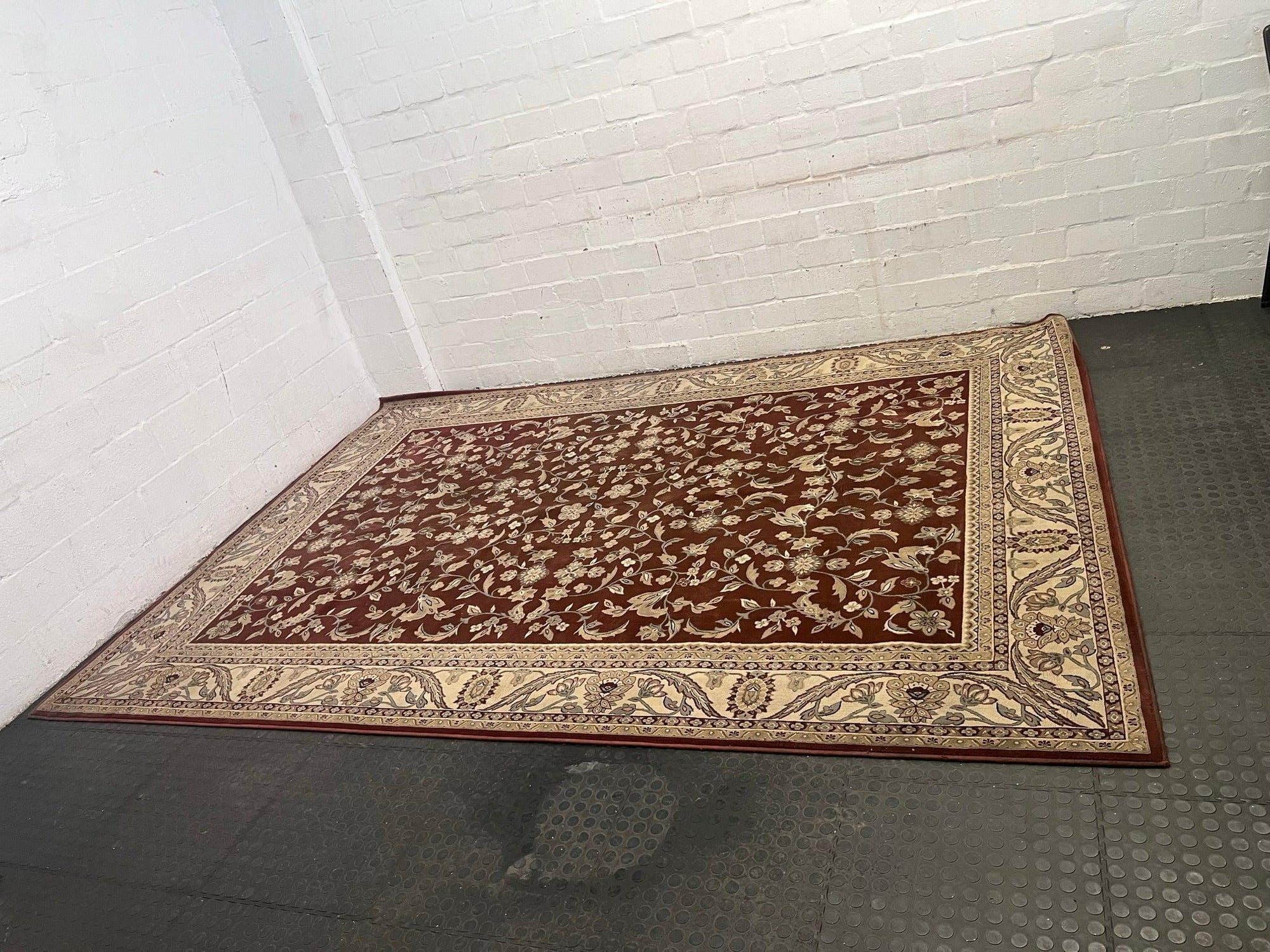 Brown and Beige Patterned Carpet (237cm x 331cm)