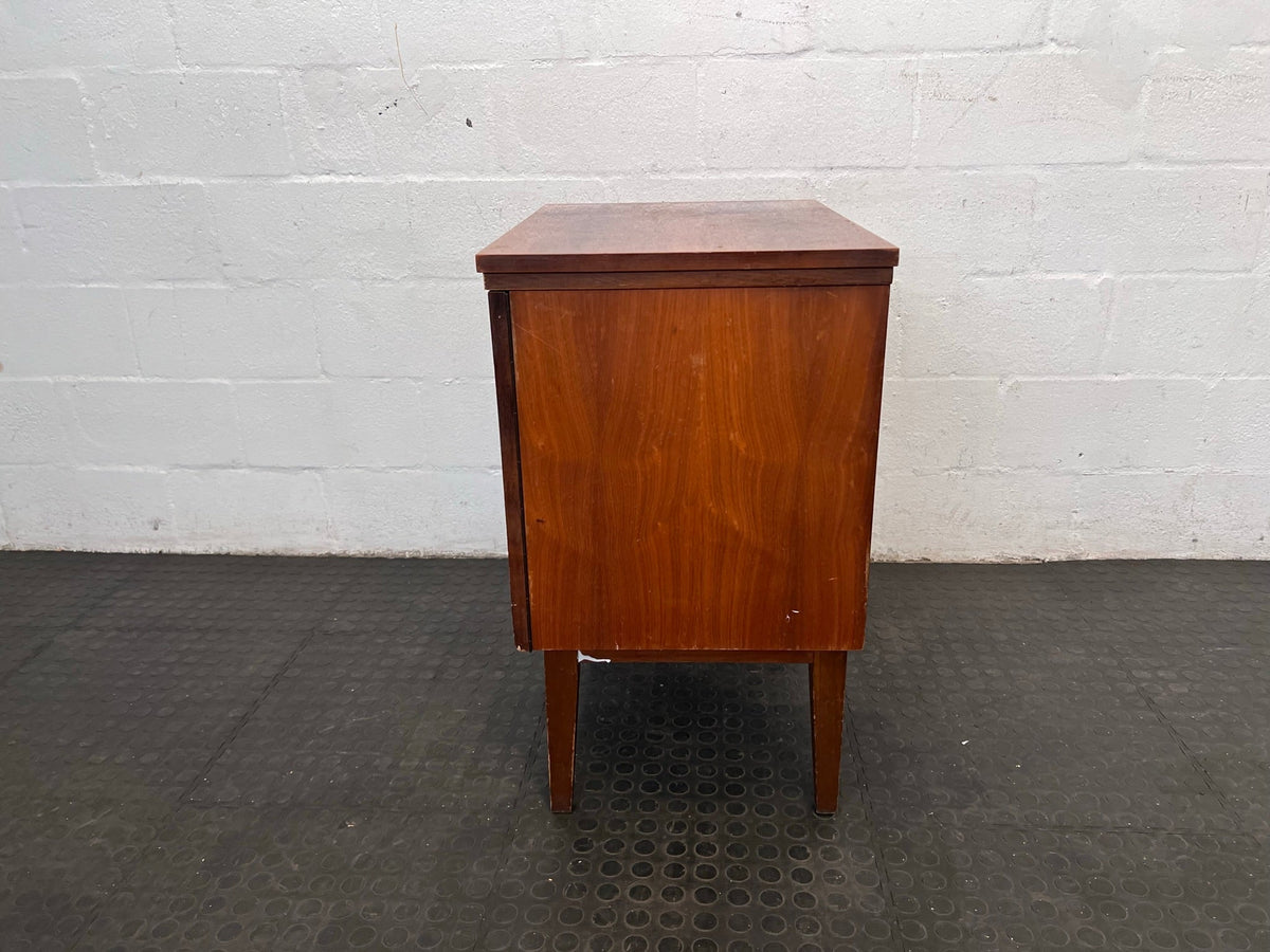 Singer Collapsible Sewing Machine Table (No power supply) - REDUCED