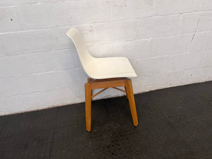 White Plastic Dining Chair with Wooden Legs (Slight Cracks In Seat) - PRICE DROP