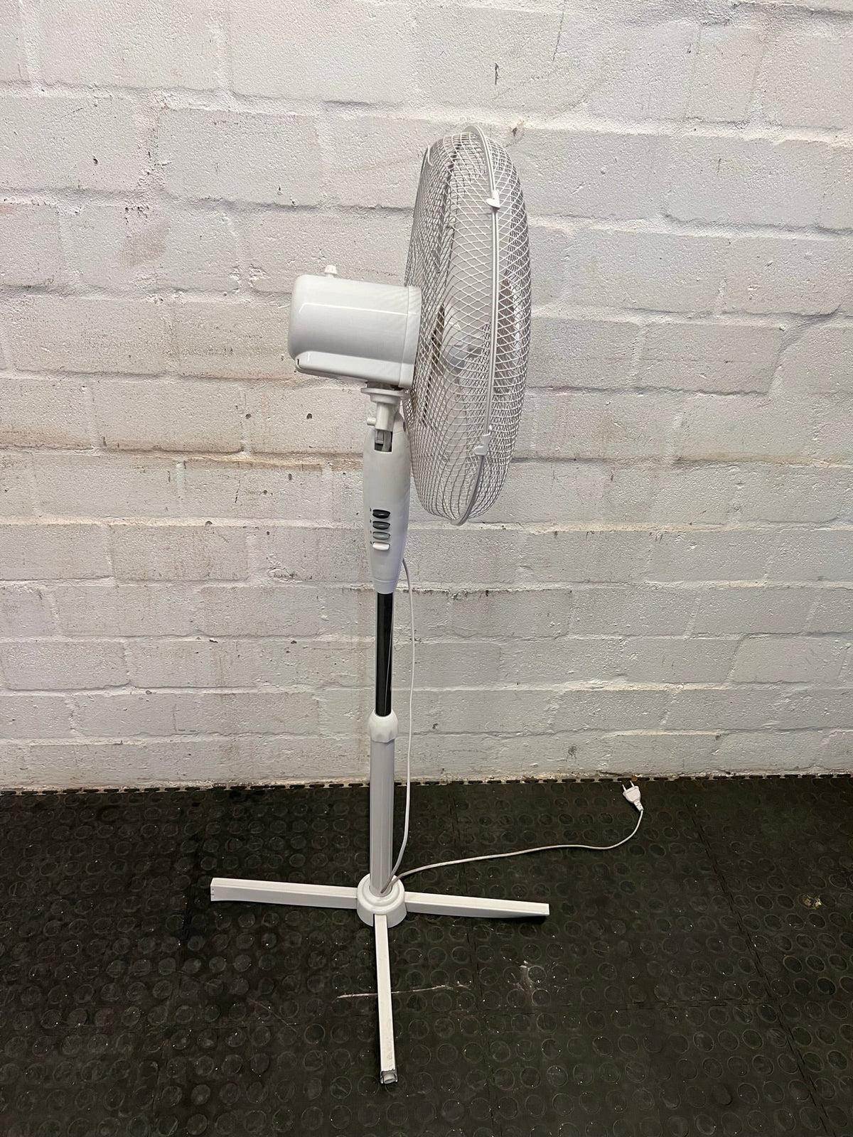 Goldair Standing Fan