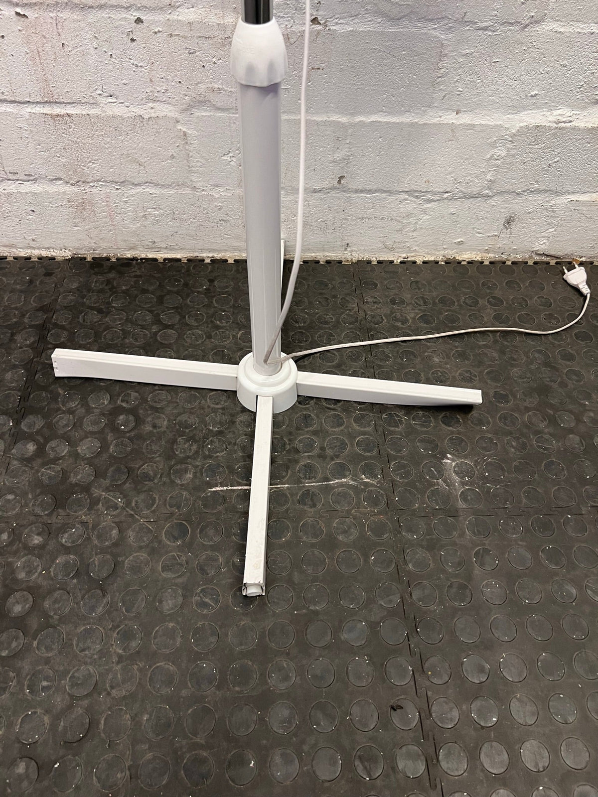 Goldair Standing Fan