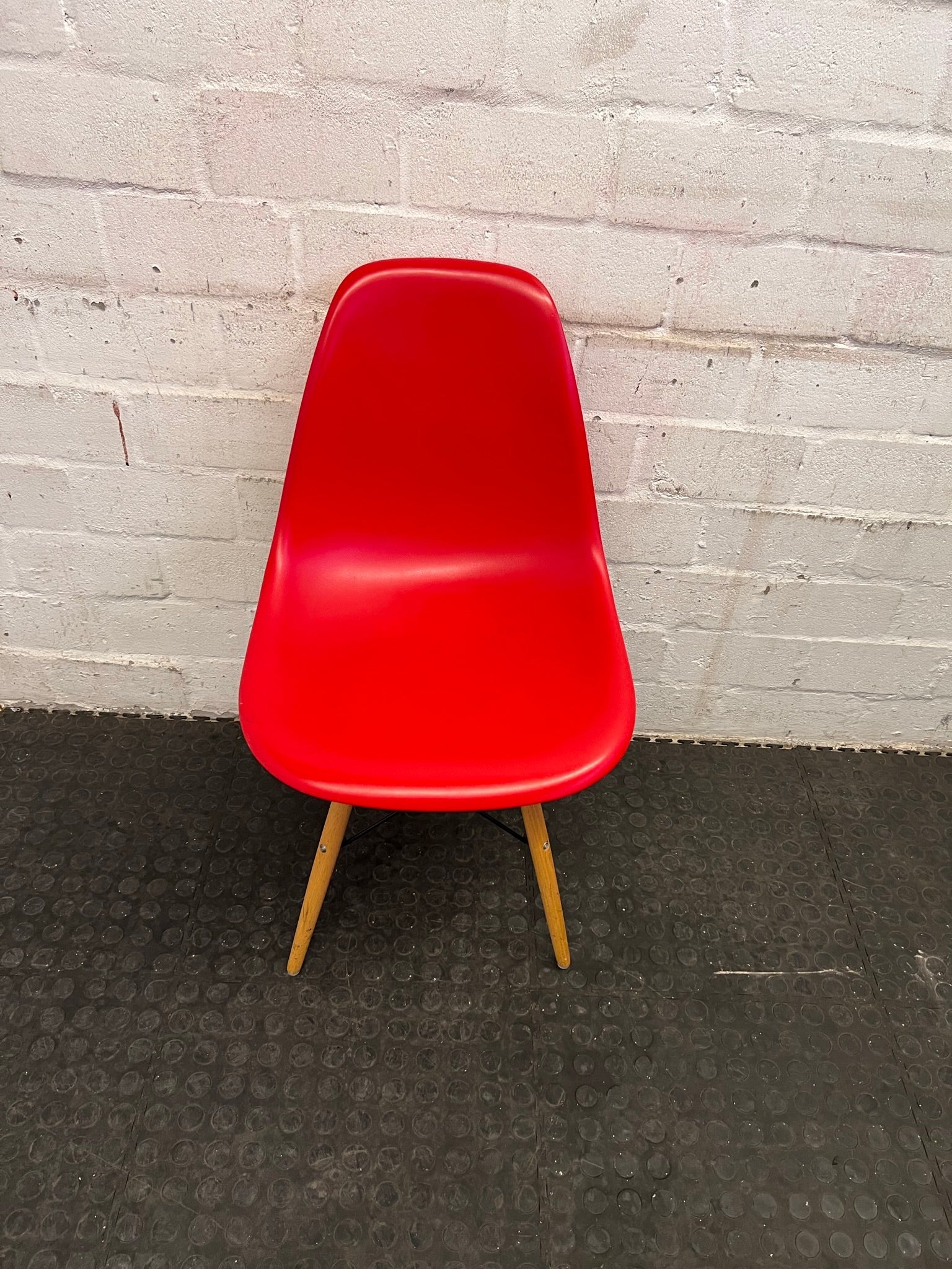 Red Dining Chair with Wooden Legs - PRICE DROP - 2ndhandwarehouse.com